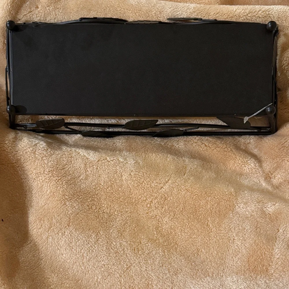 Elegant Black Metal Leaf Design Tray